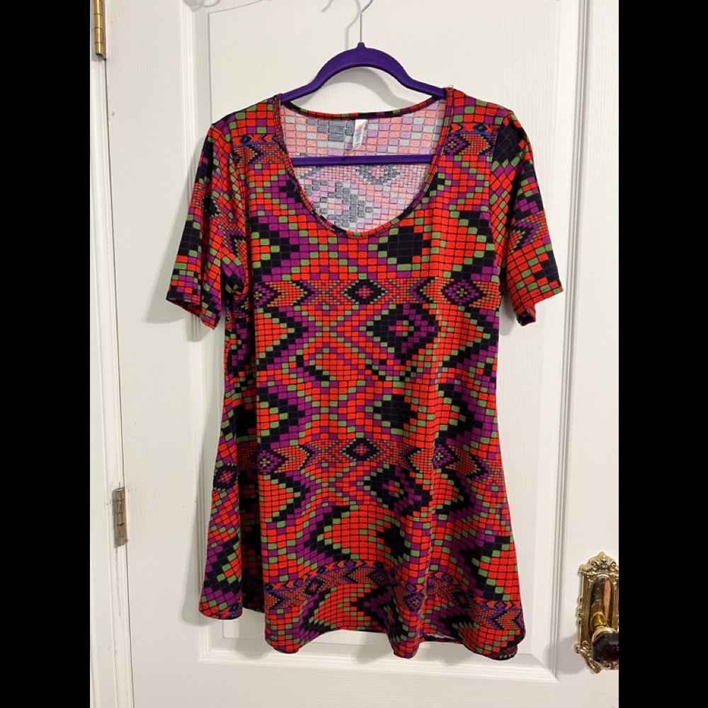 LuLaRoe Perfect T